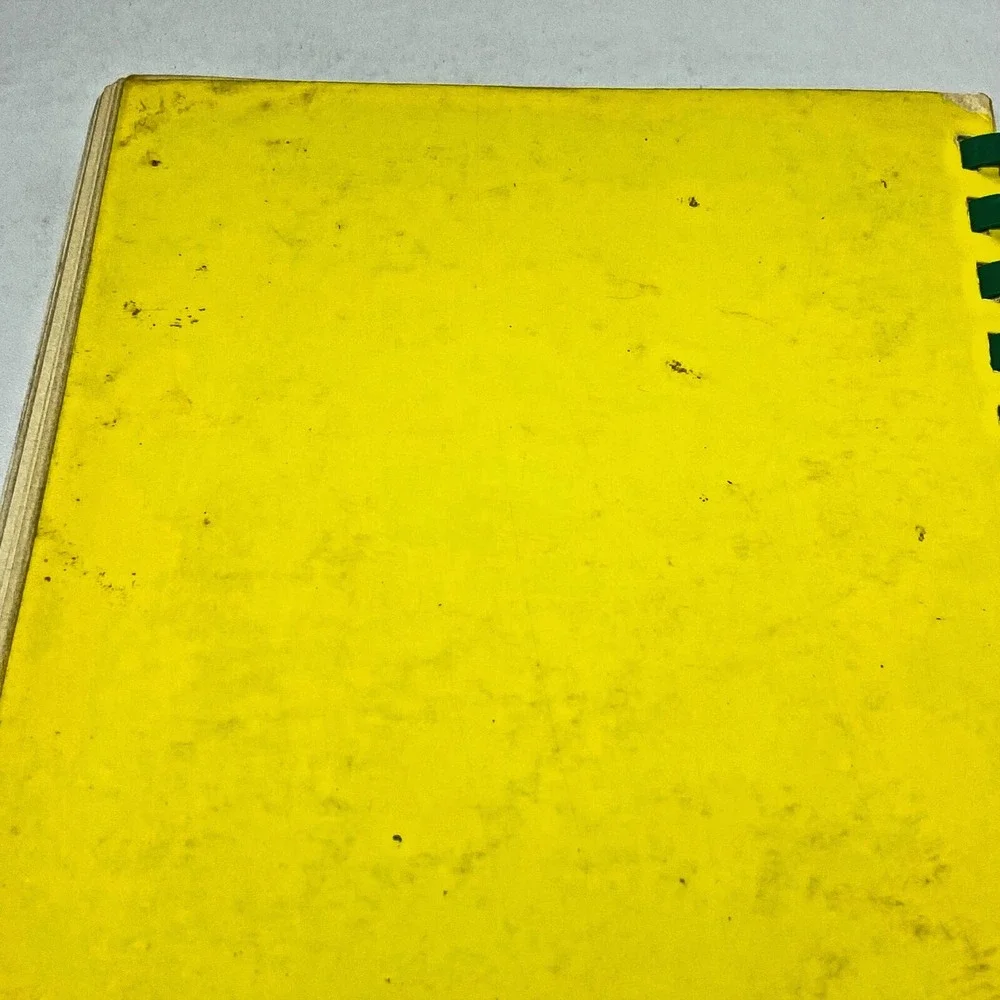 Fort‎ Ft. Leavenworth Kansas KS Vintage 1967 Officer's Wives' Club Cookbook Cook